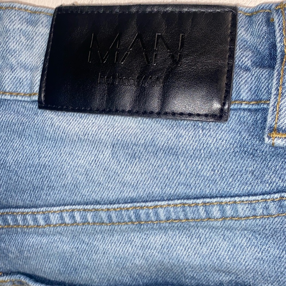 Stonewashed blue boohooman man jean size 30